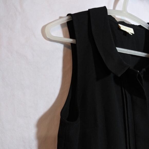Modcloth Black Sleeveless Button Up Blouse Sleek Neutral Size L - Picture 6 of 7